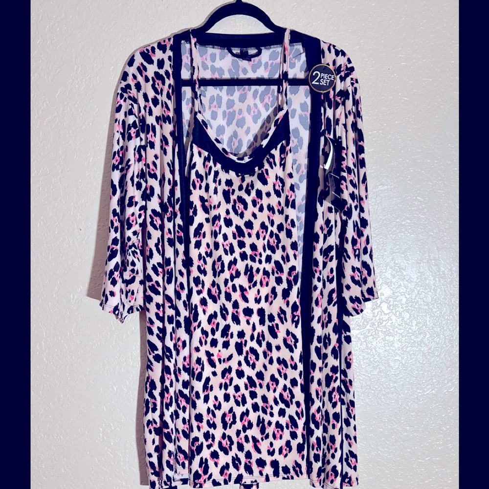 Marilyn Monroe Intimates Sleepwear & Robe Pink Leopard